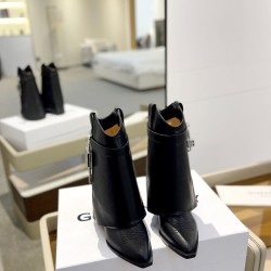 Givenchy Shark Lock ankle boots in leather
