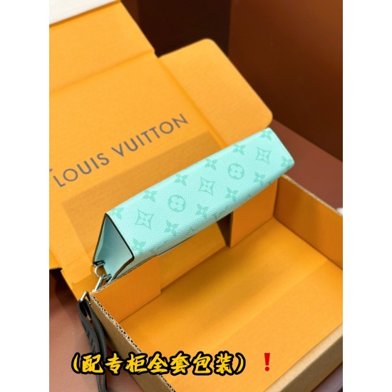 LV Gaston Wearable Wallet