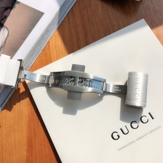 Gucci  Watches