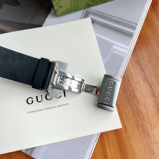 Gucci  Watches