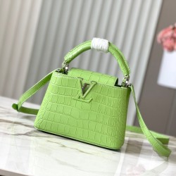 LV Capucines Mini   Size: 21 x 14 x 8 CM