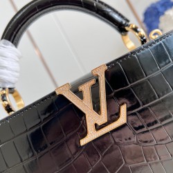 LV Capucines BB   Size: 27 x 18 x 9 CM