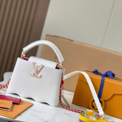 LV Capucines Mini   Size: 21 x 14 x 8 CM