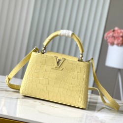 LV Capucines BB   Size: 27 x 18 x 9 CM