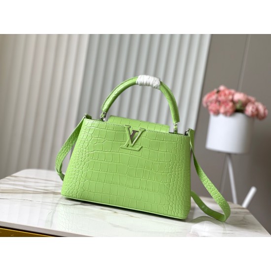 LV Capucines GM   Size: 31.5 X 20 X 11CM