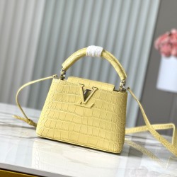 LV Capucines Mini   Size: 21 x 14 x 8 CM