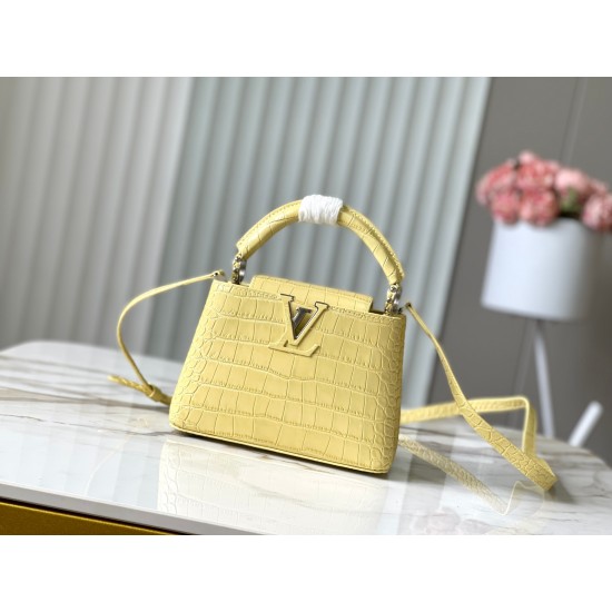 LV Capucines Mini   Size: 21 x 14 x 8 CM