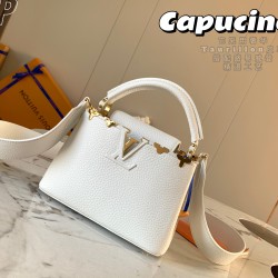 LV Capucines Mini   Size: 21 x 14 x 8 CM