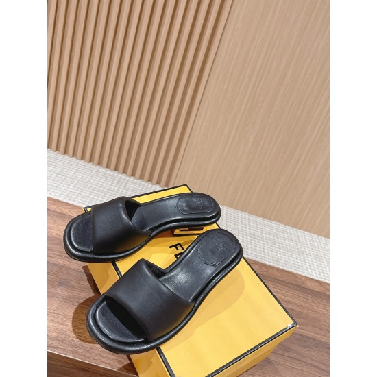 Fendi Slippers