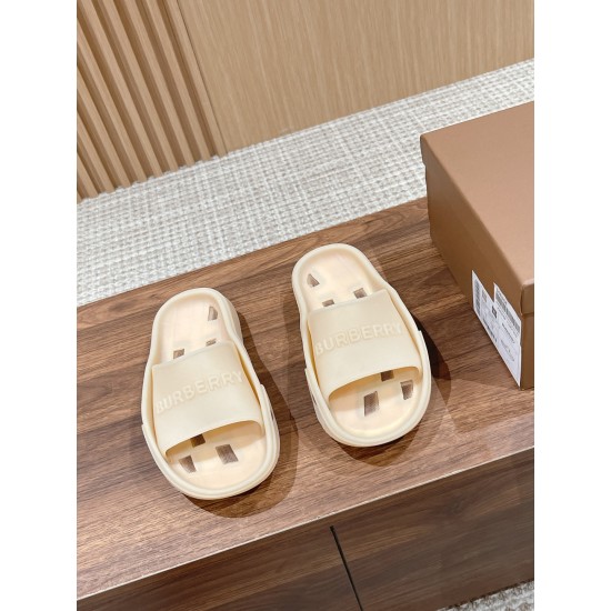 Burberry Couple Beach Slippers