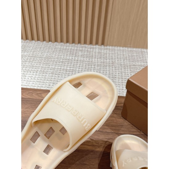 Burberry Couple Beach Slippers