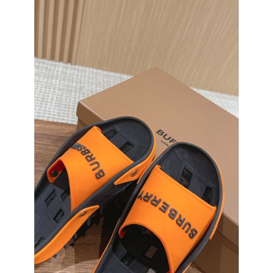 Burberry Couple Beach Slippers