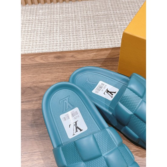 LV Summer Beach Slippers