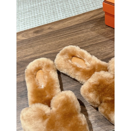 Hermes Woolen Slippers