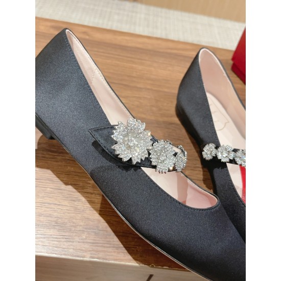 Roger Vivier Crystal Buckle Strap Pointed Toe Shoes