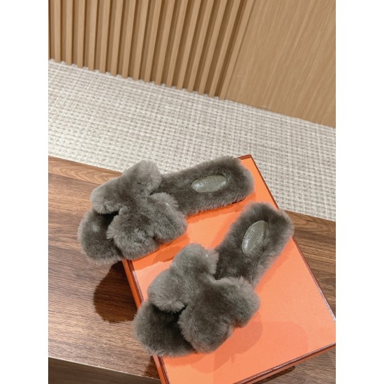 Hermes Woolen Slippers