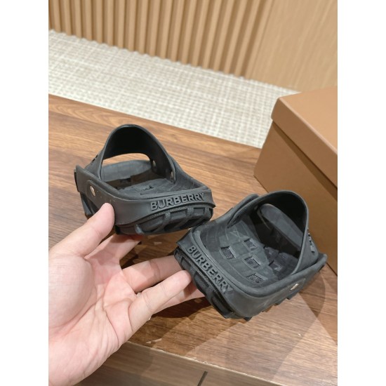 Burberry Couple Beach Slippers