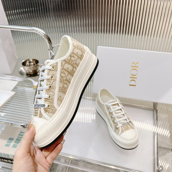 Walk n Dior Platform Sneaker