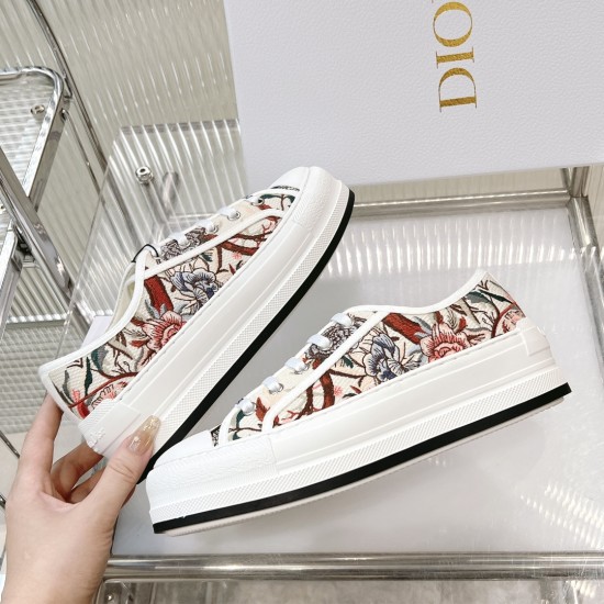 Walk n Dior Platform Sneaker