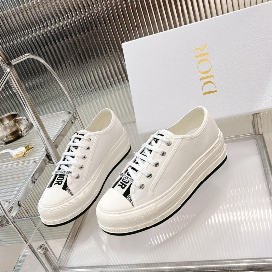 Walk n Dior Platform Sneaker