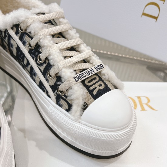 Walk n Dior Platform Sneaker