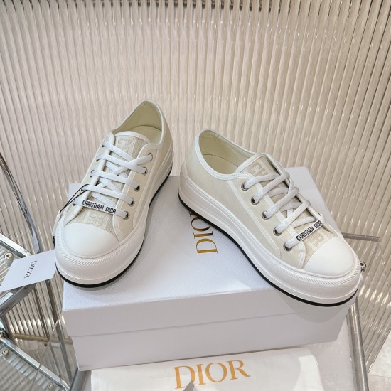 Walk n Dior Platform Sneaker