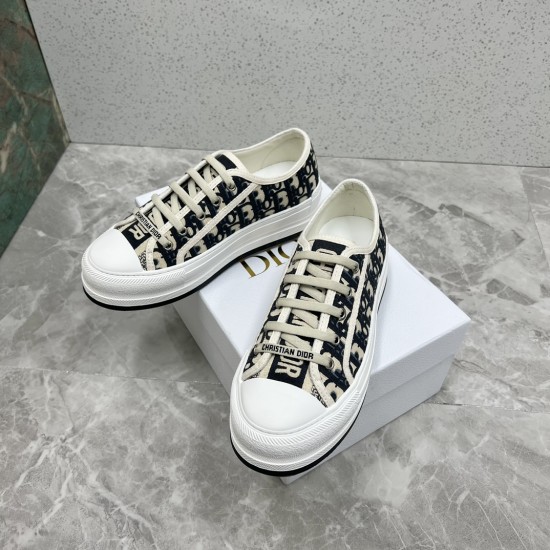 Walk n Dior Platform Sneaker