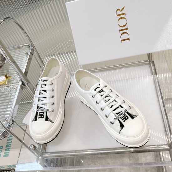 Walk n Dior Platform Sneaker