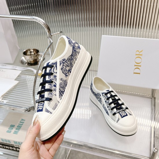 Walk n Dior Platform Sneaker