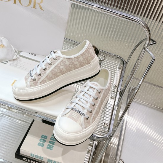 Walk n Dior Platform Sneaker