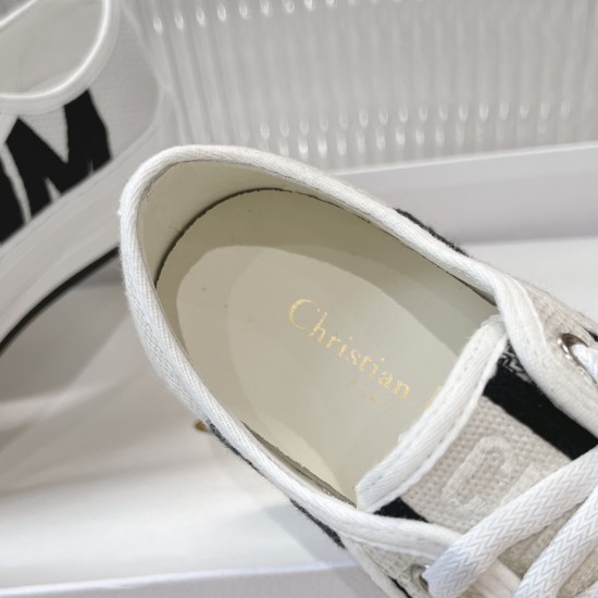 Walk n Dior Platform Sneaker