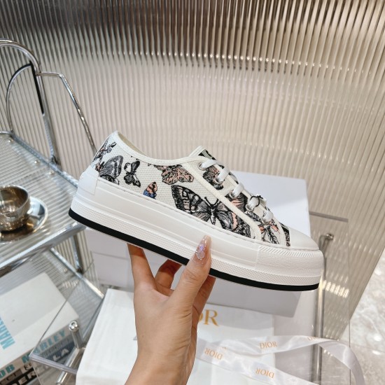 Walk n Dior Platform Sneaker