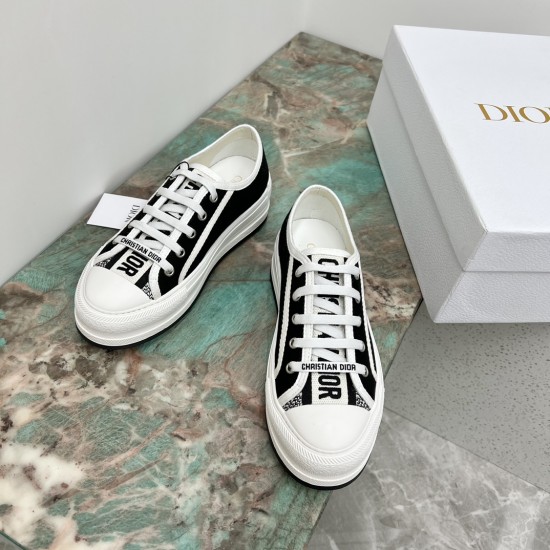 Walk n Dior Platform Sneaker