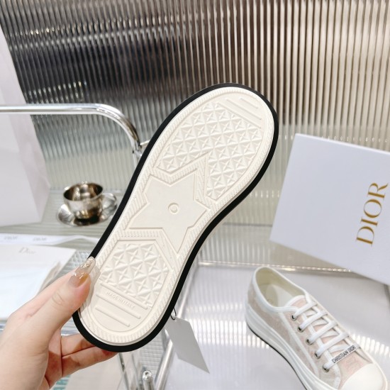 Walk n Dior Platform Sneaker