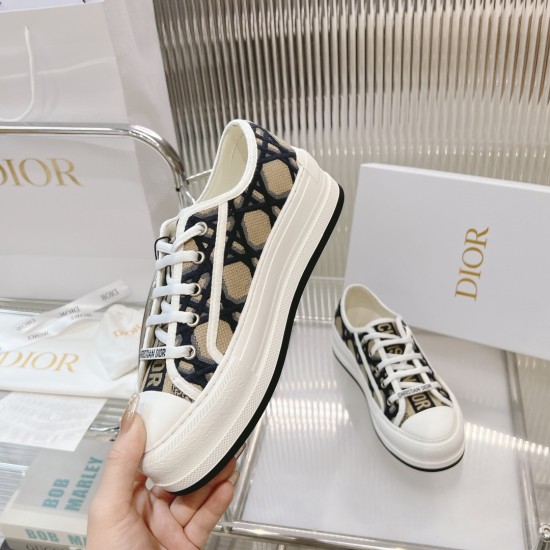 Walk n Dior Platform Sneaker