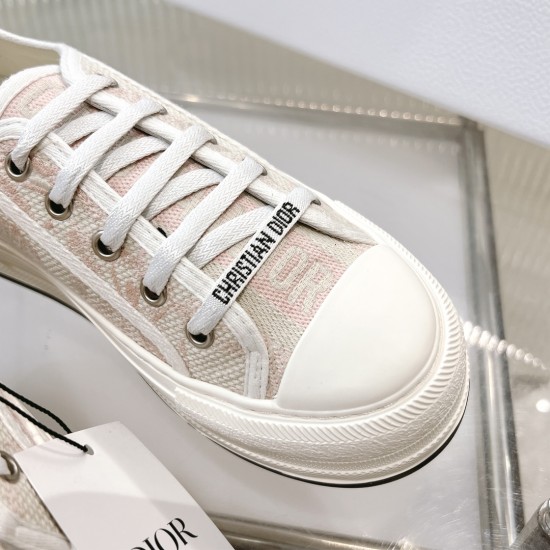 Walk n Dior Platform Sneaker