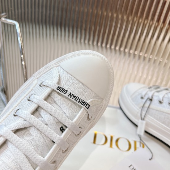 Walk n Dior Platform Sneaker