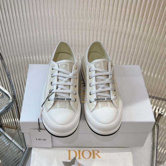 Walk n Dior Platform Sneaker