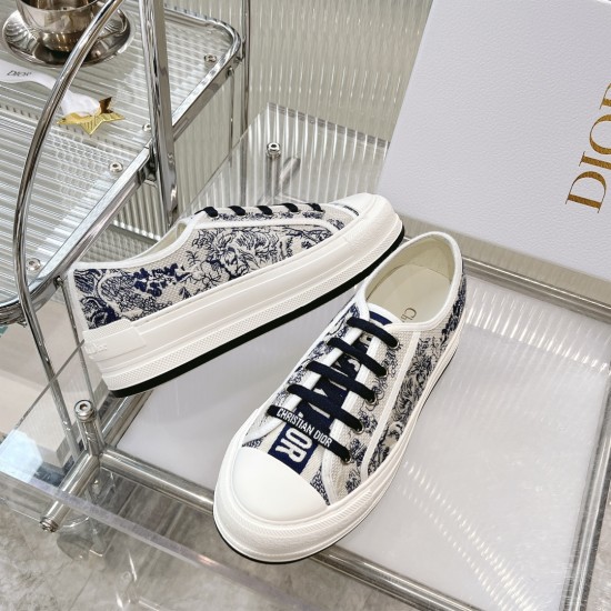 Walk n Dior Platform Sneaker