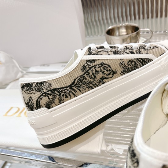 Walk n Dior Platform Sneaker