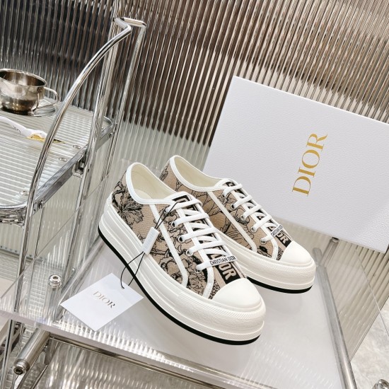 Walk n Dior Platform Sneaker