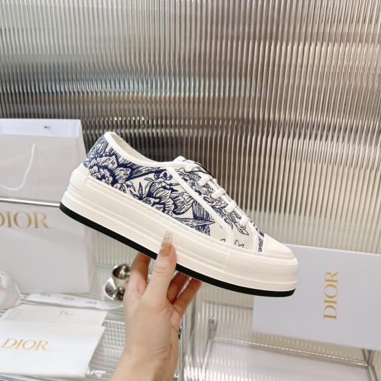 Walk n Dior Platform Sneaker