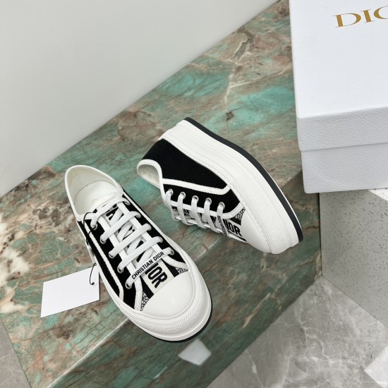 Walk n Dior Platform Sneaker