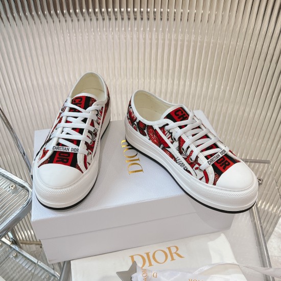 Walk n Dior Platform Sneaker