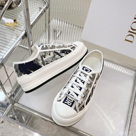 Walk n Dior Platform Sneaker