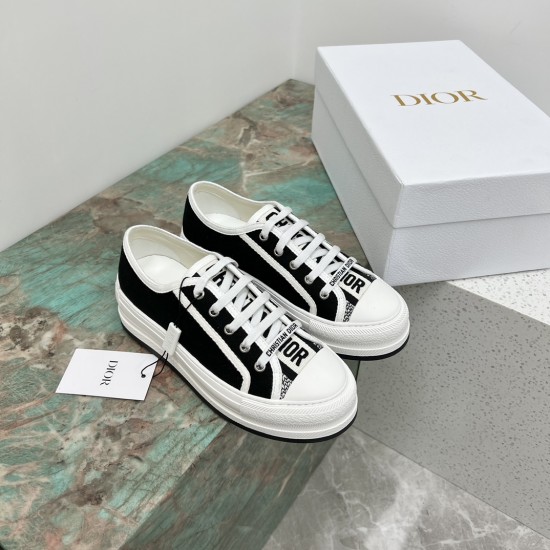 Walk n Dior Platform Sneaker