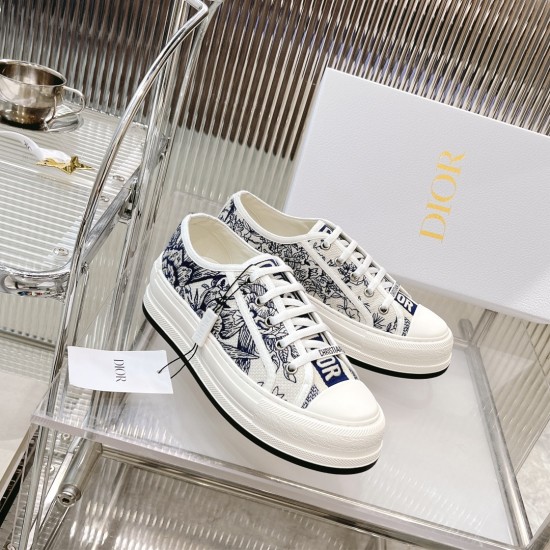 Walk n Dior Platform Sneaker