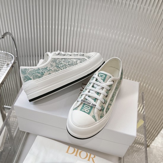 Walk n Dior Platform Sneaker