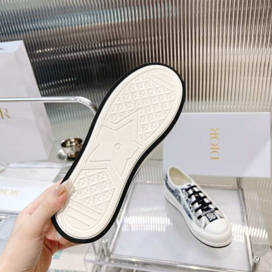 Walk n Dior Platform Sneaker