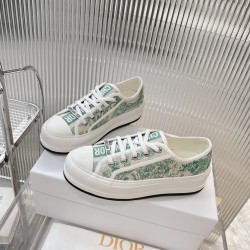 Walk n Dior Platform Sneaker